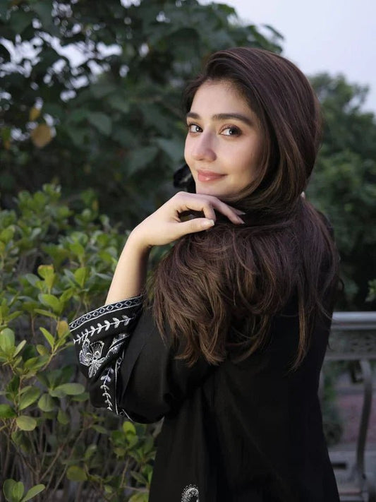 Aima Black Emb 2pc - ZORA