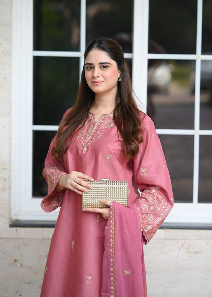 Hoor Embroidered 3Pcs
