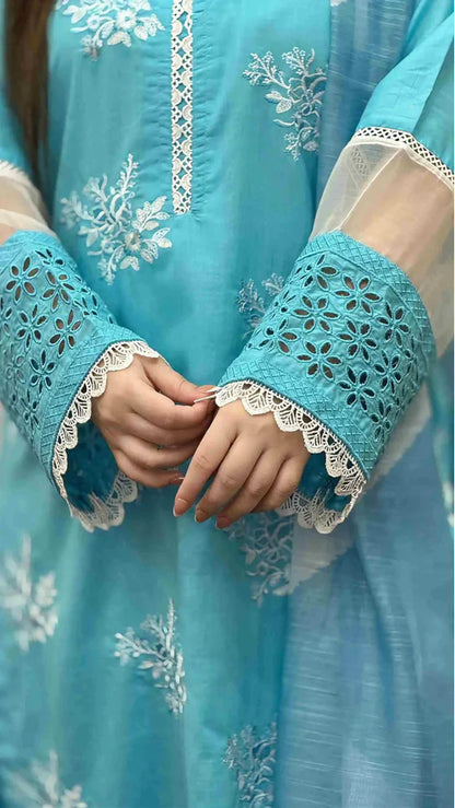 Hooriya Embroidered 3Pcs