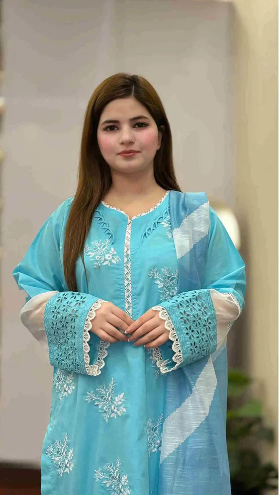 Hooriya Embroidered 3Pcs